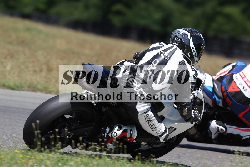 Archiv-2022/38 11.07.2022 Plüss Moto Sport ADR/Freies Fahren/backside